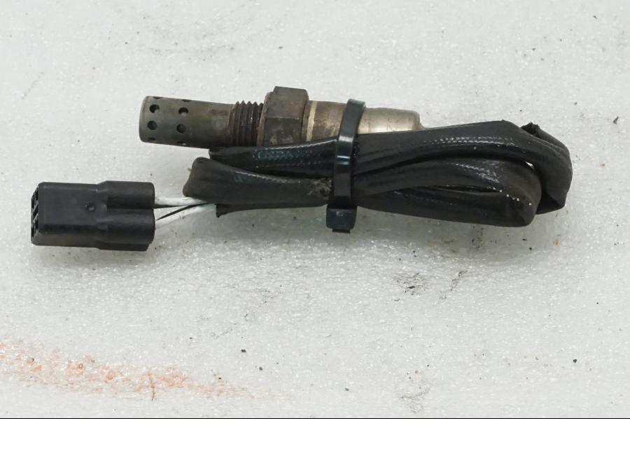 Framsidan på Lambdasond från en Triumph Daytona 675 -2008 motorcykel.