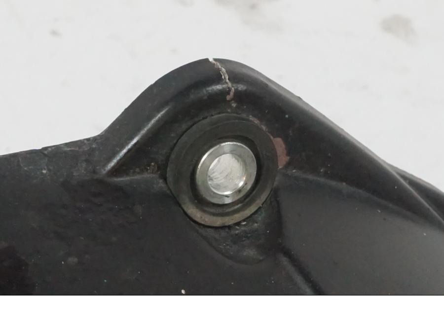 Snett nerifrån på Svingskärm från en Yamaha YZF 1000 R1 -2007 motorcykel.