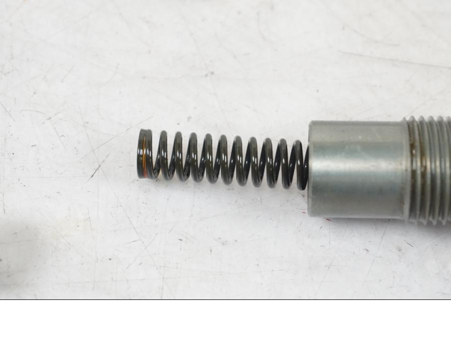 Vänster sida på Kamkedjesträckare från en BMW R 1200 GSA -2014 motorcykel.