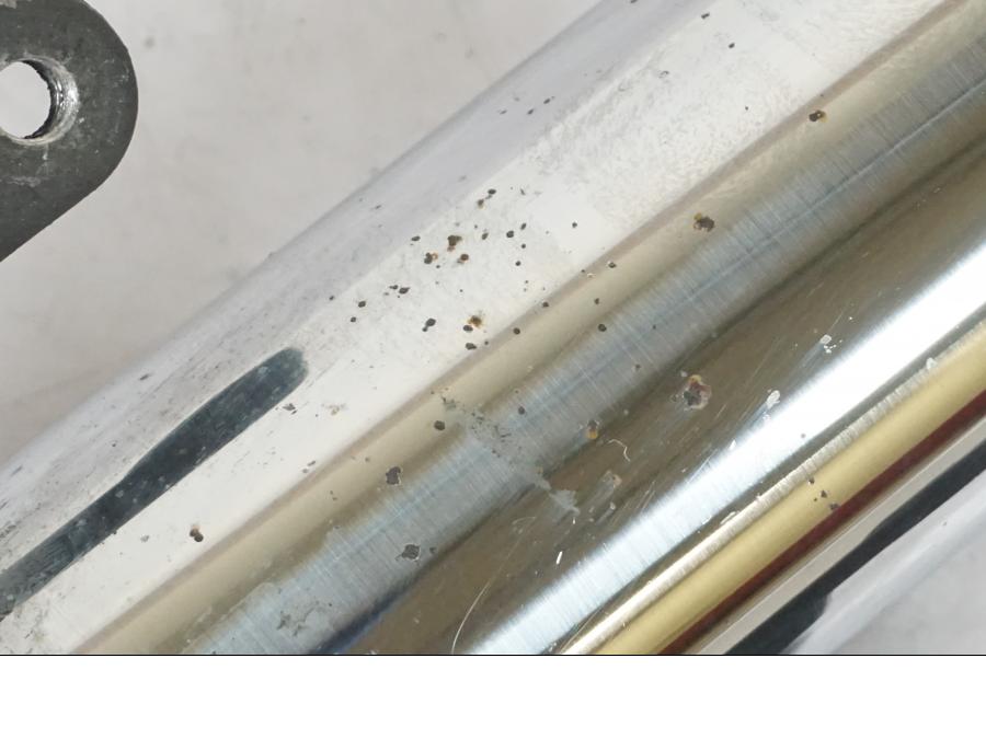 Extrabild6 på Gaffelben från en Triumph Tiger Explorer -2013 motorcykel.