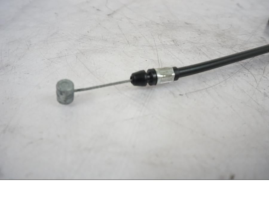 Snett uppifrån på Sadellåsmekanism från en KTM 1290 Super Duke -2019 motorcykel.