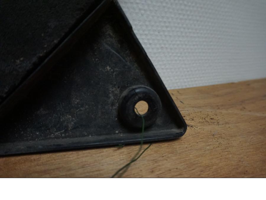 Baksidan på Sidopanel från en Yamaha XJR 1300 -2002 motorcykel.