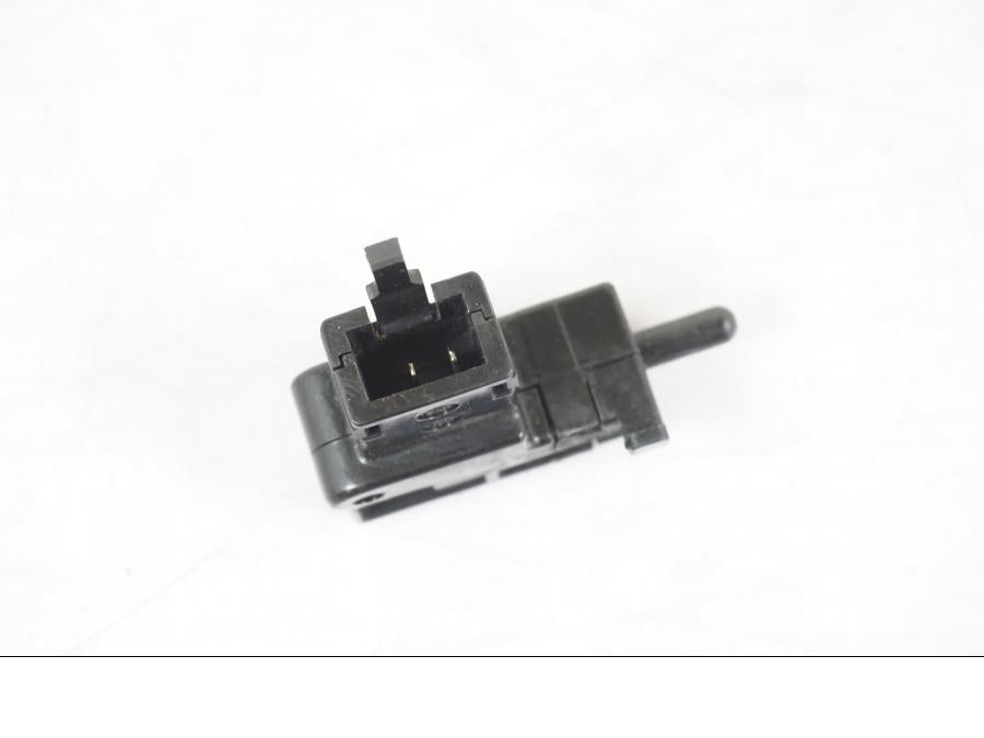 Höger sida på Kopplingskontakt från en Yamaha MT-09 -2020 motorcykel.