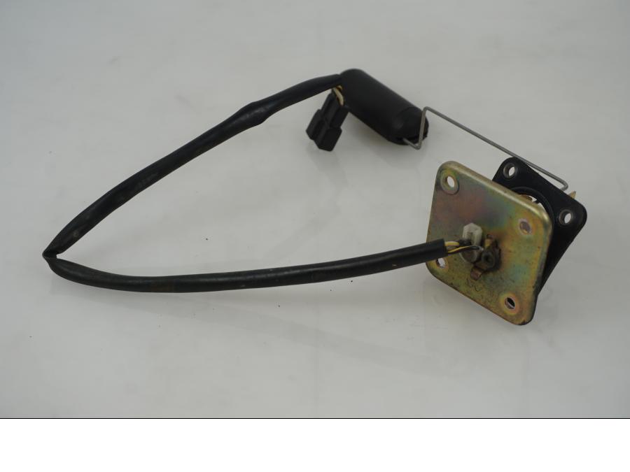 Baksidan på Bensintankgivare från en Kawasaki ZRX 1200 S -2001 motorcykel.