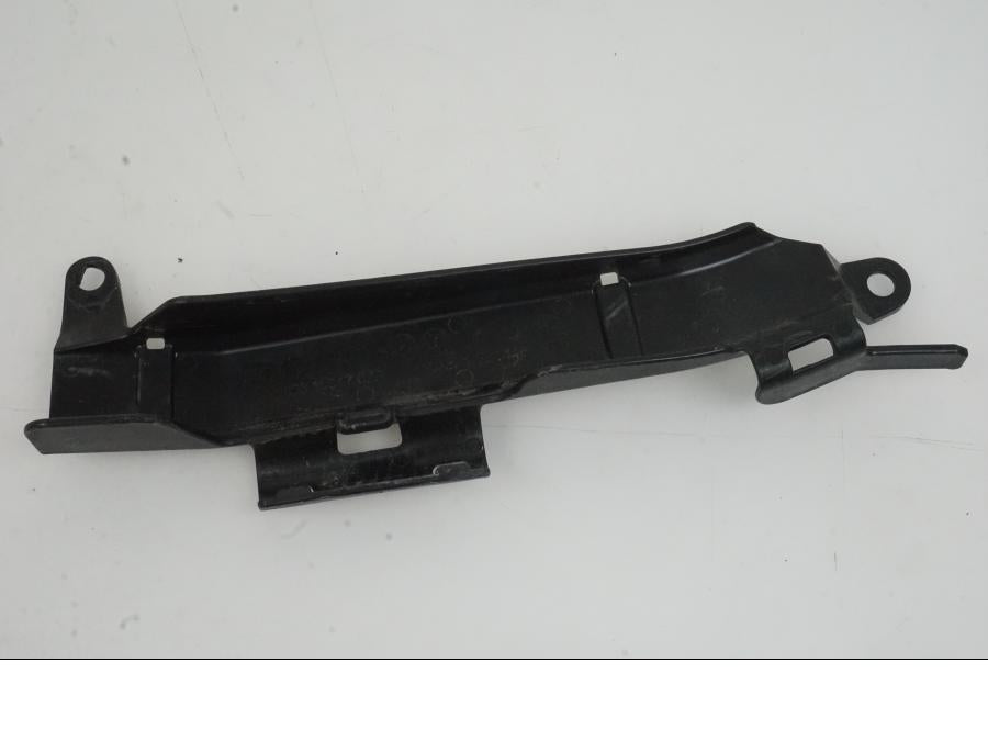 Höger sida på Kabelstam från en KTM 1290 Super Duke -2019 motorcykel.