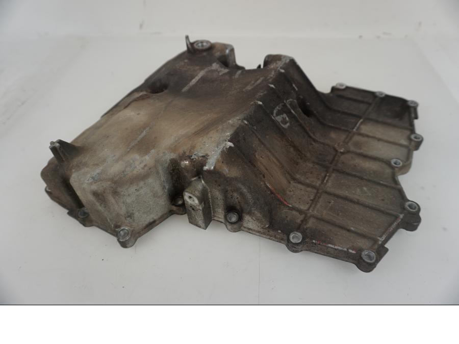 Höger sida pÄ OljetrÄg frÄn en Yamaha FJR 1300 -2005 motorcykel.