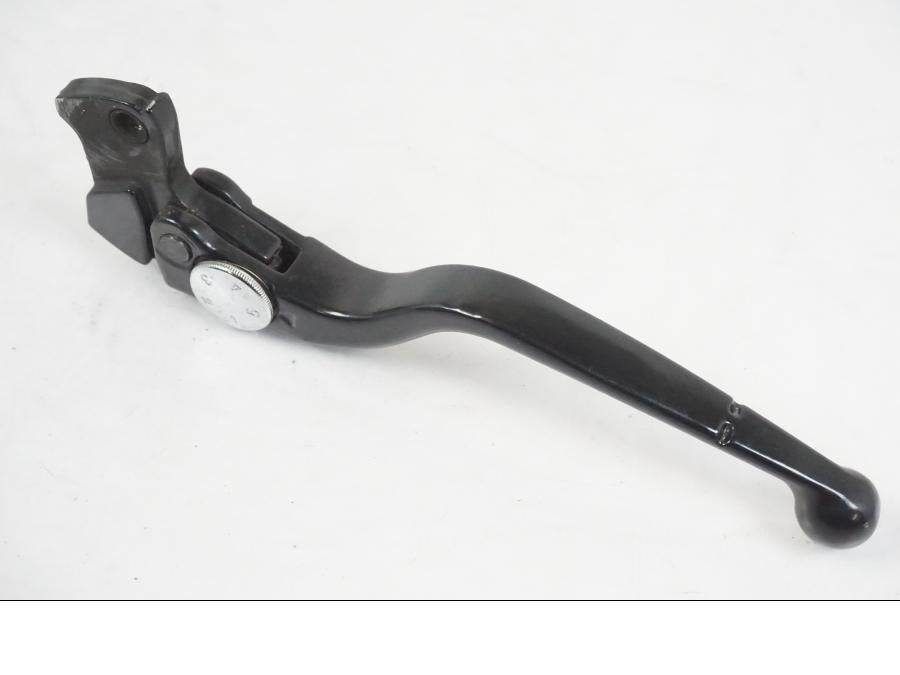 Snett uppifrån på Kopplingsgrepp från en KTM 390 Adventure -2021 motorcykel.