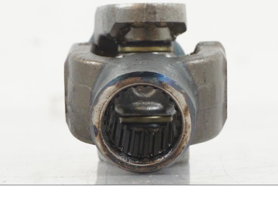 Snett uppifrån på Kardanknut från en Suzuki VZR 1800 -2009 motorcykel.