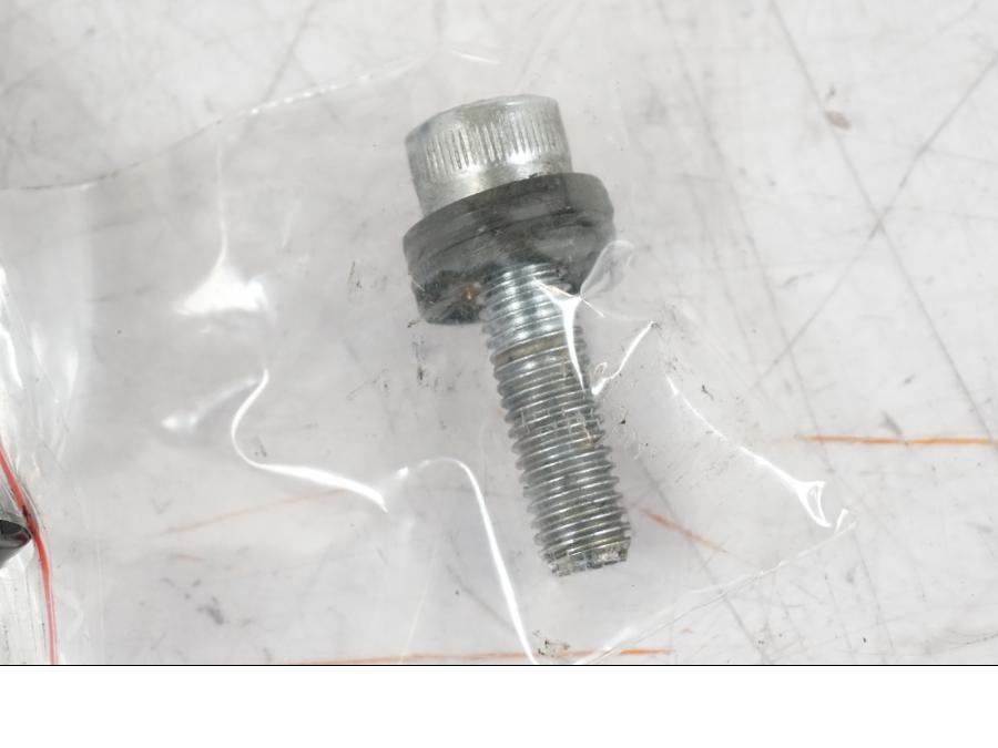 Extrabild1 på Styrdämpare från en Suzuki GSX 1300 RX -1999 motorcykel.