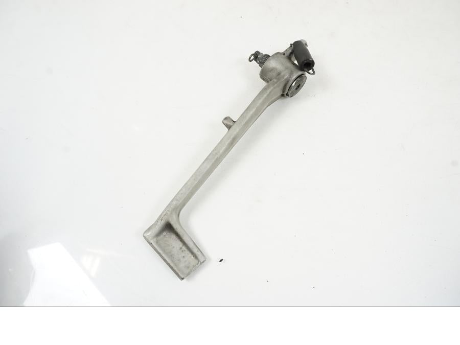 Baksidan på Bromspedal från en Yamaha BT 1100 -2003 motorcykel.