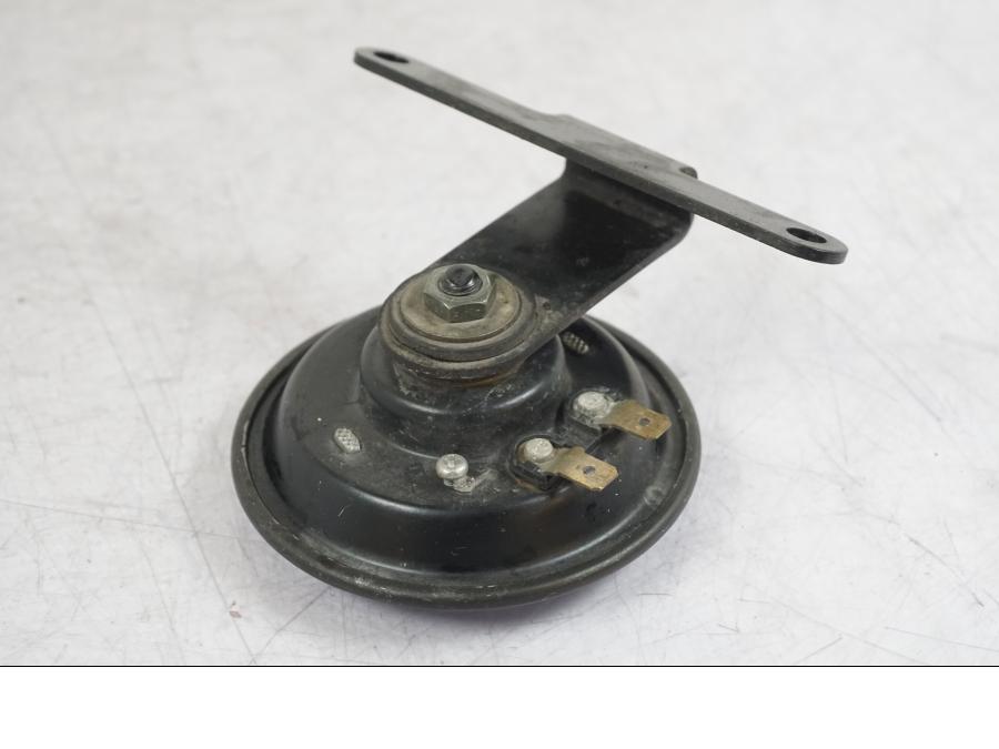 Vänster sida på Signalhorn / Tuta från en Suzuki GSX 1300 RX -1999 motorcykel.