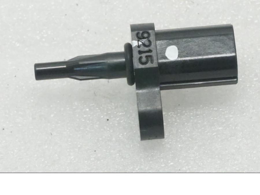 Framsidan på Luftburksensor från en Kawasaki Z 400 -2020 motorcykel.