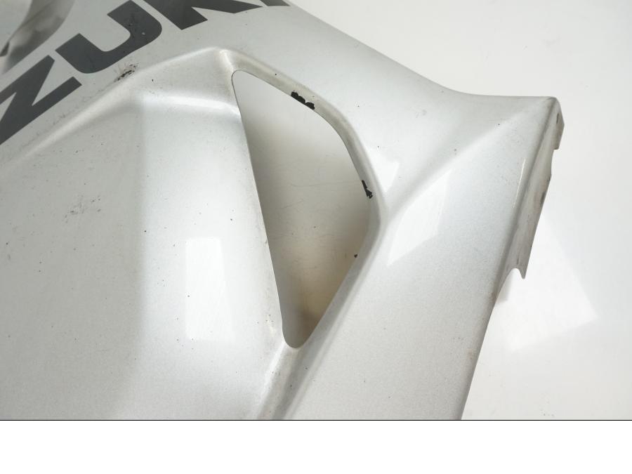 Snett uppifrån på Sidkåpa från en Suzuki GSX-R 1000 -2003 motorcykel.