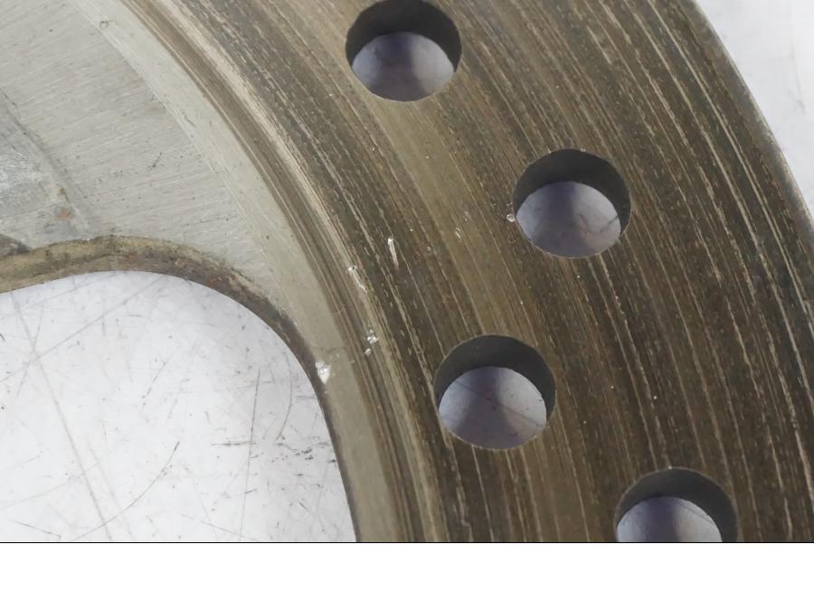 Extrabild2 på Bromsskiva från en Kawasaki ZX-12R -2000 motorcykel.