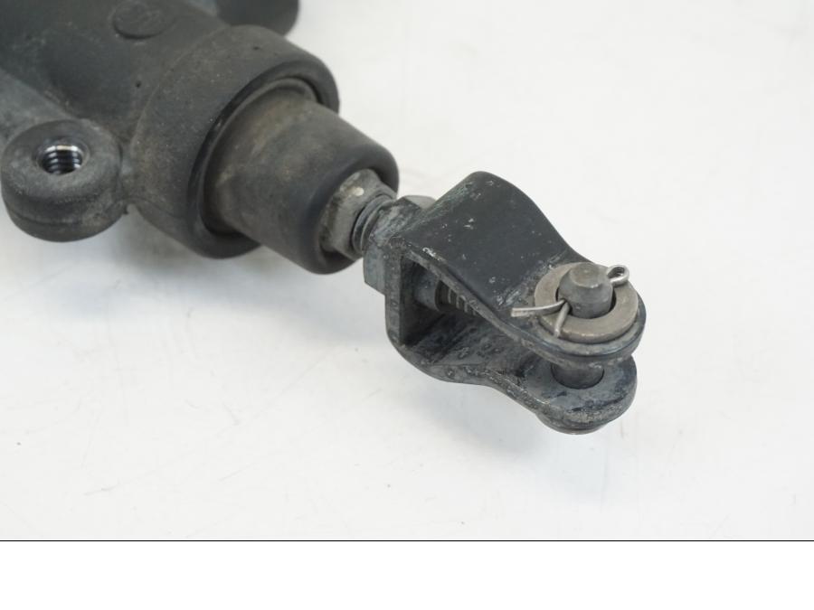 Extrabild6 på Bromshuvudcylinder från en BMW R 1250 GS -2019 motorcykel.