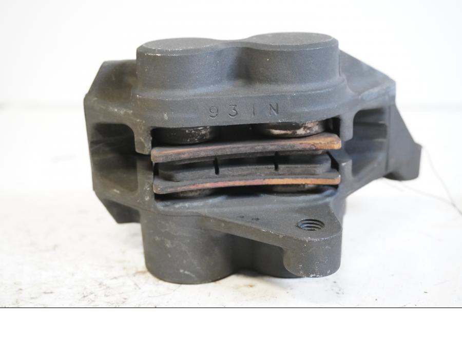 Höger sida på Bromsok från en Yamaha YZF R6 -1999 motorcykel.