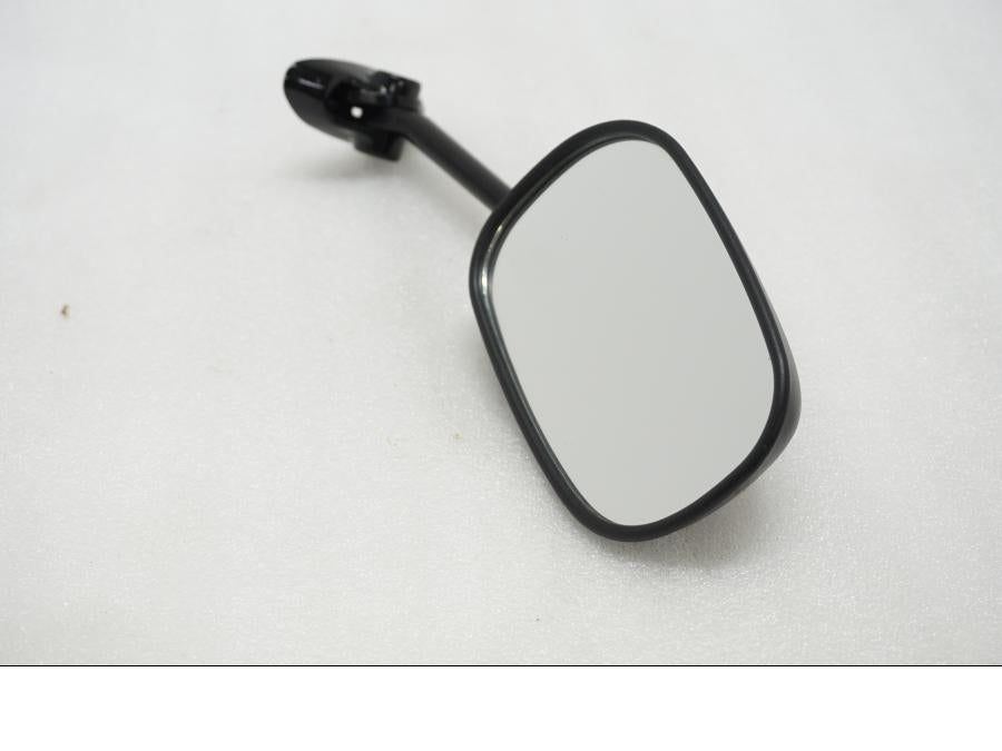 Höger sida på Backspegel från en Suzuki SV 1000 -2007 motorcykel.