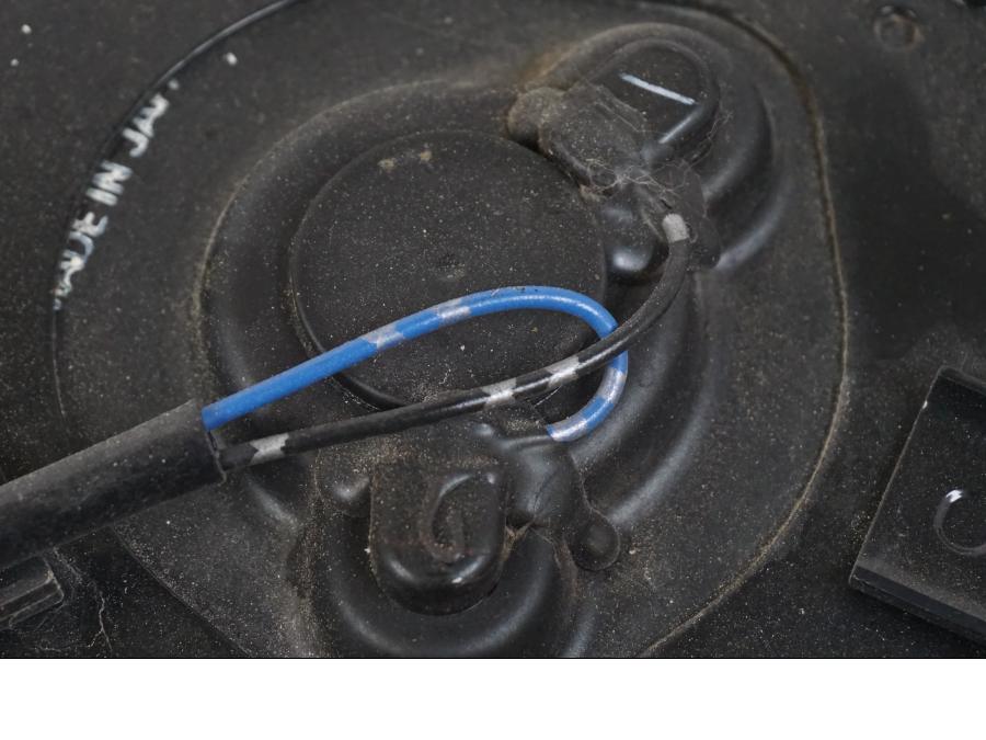 Snett nerifrån på Vattenkylfläkt från en Suzuki VZR 1800 -2009 motorcykel.