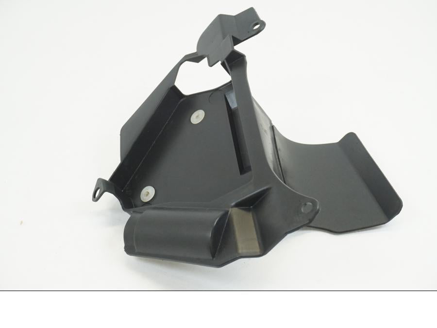 Framsidan på Stänkskydd från en Yamaha XVS 1100 -2003 motorcykel.