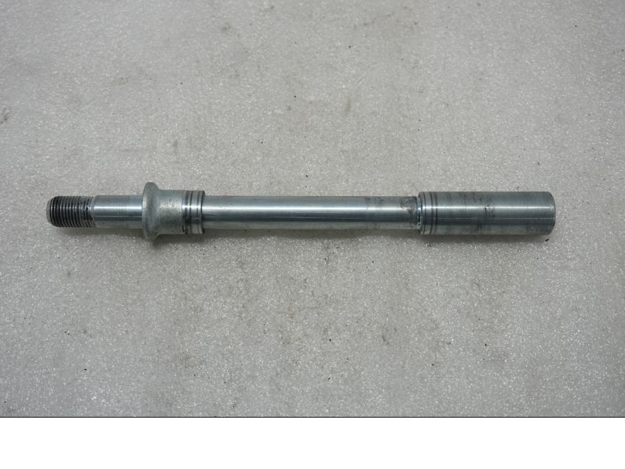 Framsidan på Axel från en Suzuki SV 650 -2016 motorcykel.