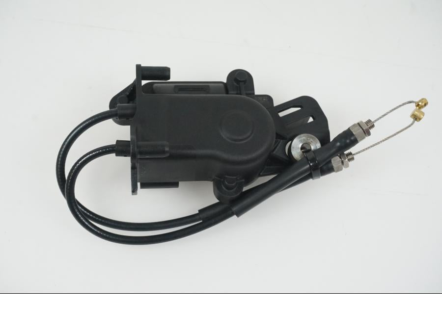 Baksidan på Avgasspjällmotor från en BMW R 1250 GS -2023 motorcykel.