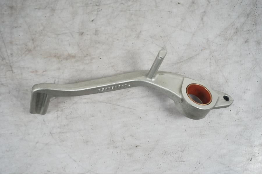 Baksidan på Bromspedal från en BMW S 1000 XR -2019 motorcykel.