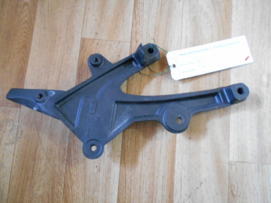 Baksidan pÄ FotpinnefÀste frÄn en Buell 1125 CR -2009 motorcykel.