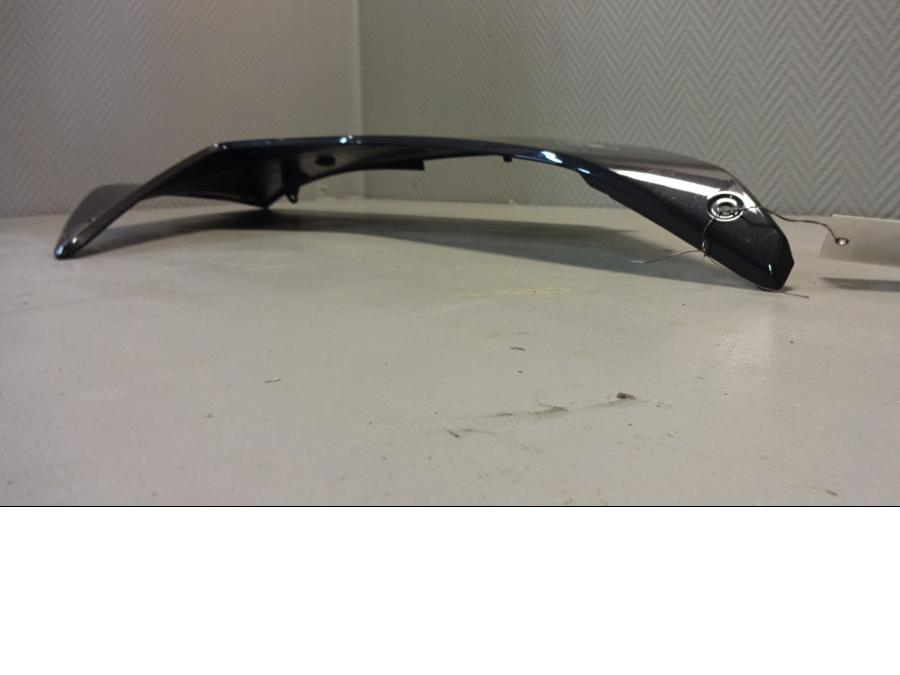 Snett uppifrån på Sidopanel från en BMW F 800 GT -2015 motorcykel.