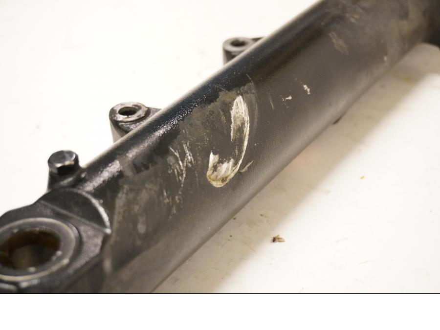 Snett uppifrån på Gaffelben från en Honda ST 1100 -1998 motorcykel.