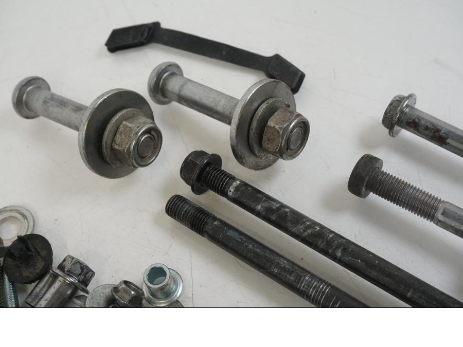 Extrabild2 på Skruv / Mutter etc från en Kawasaki ER-6F -2016 motorcykel.