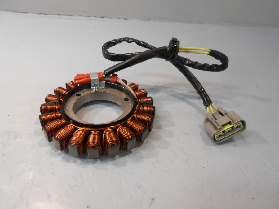 Framsidan på Generator från en BMW R 1200 GS -2014 motorcykel.