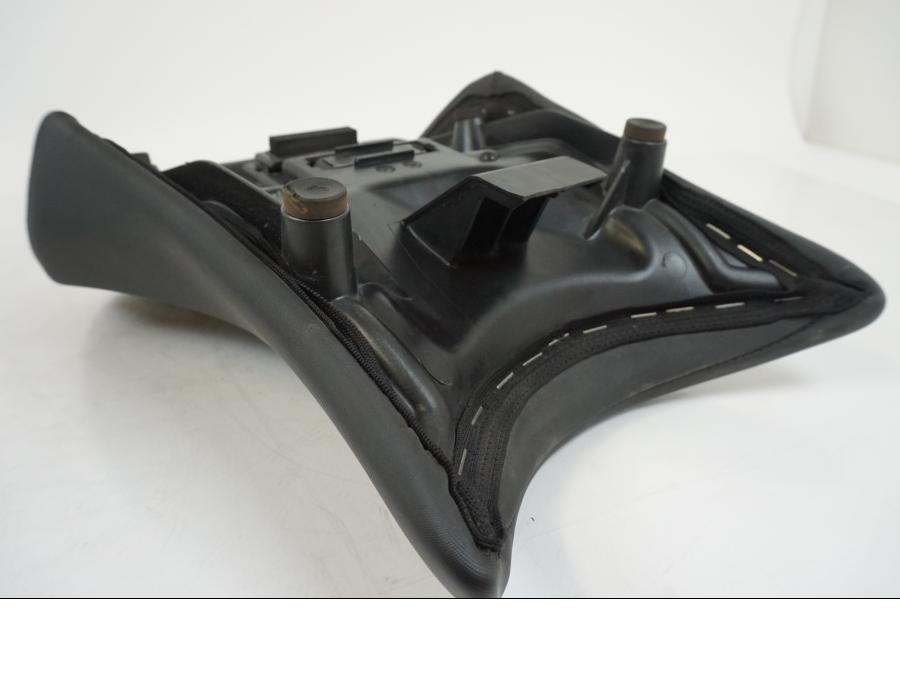 Extrabild2 på Sadel från en BMW S 1000 R -2019 motorcykel.