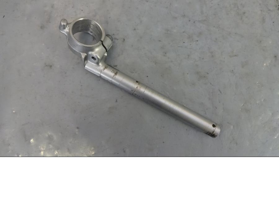 Baksidan på Styre från en Honda VTR 1000 F -1997 motorcykel.