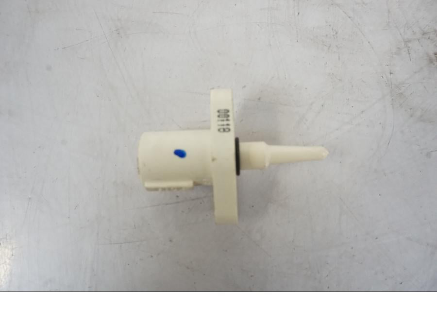 Vänster sida på Temperatursensor från en Honda VFR 1200 -2010 motorcykel.