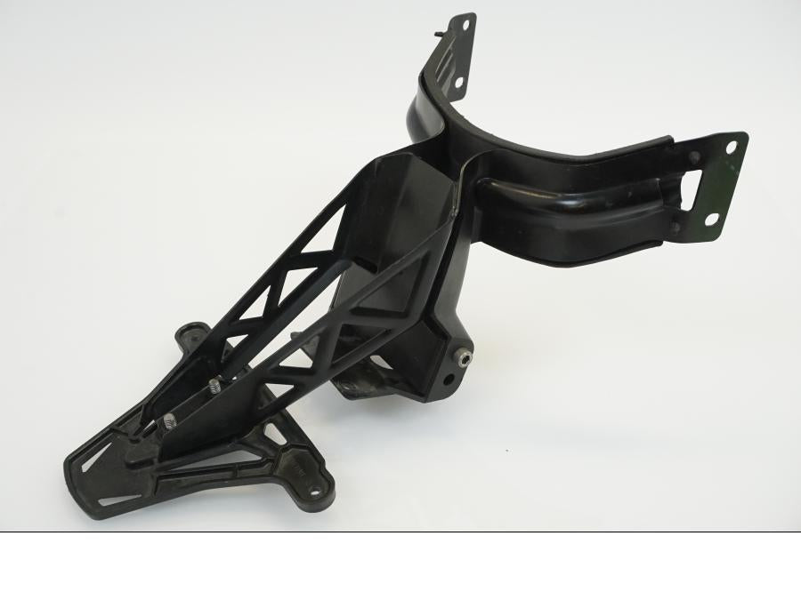 Extrabild1 på Skylthållare från en Triumph Daytona 675 -2010 motorcykel.