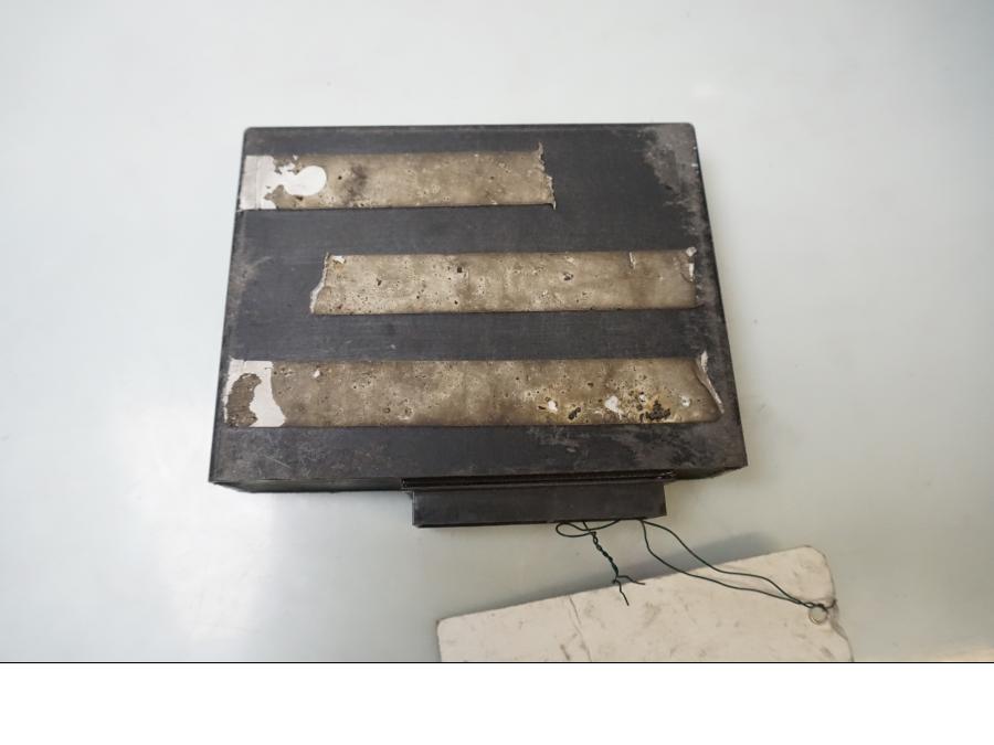 Baksidan på CDI / ECU från en Suzuki GSX-R 750 -1998 motorcykel.