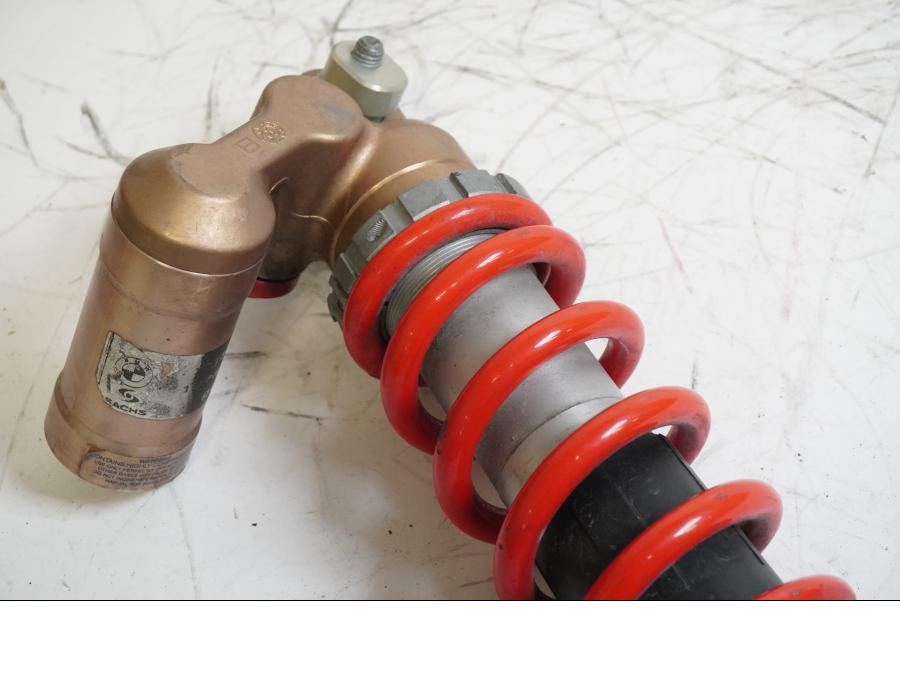 Snett uppifrÄn pÄ StötdÀmpare frÄn en BMW S 1000 RR -2010 motorcykel.