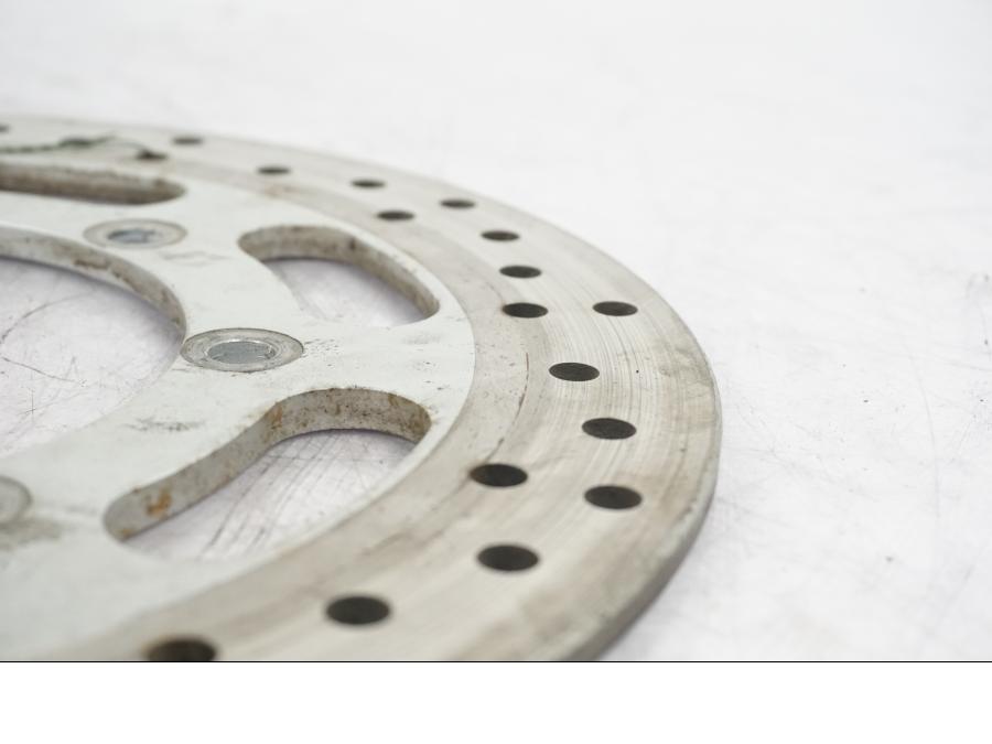 Vänster sida på Bromsskiva från en Kawasaki VN 1600 Mean Streak -2004 motorcykel.