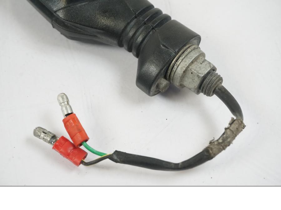 Snett uppifrån på Blinkers LED från en KTM 1290 Super Duke R -2015 motorcykel.