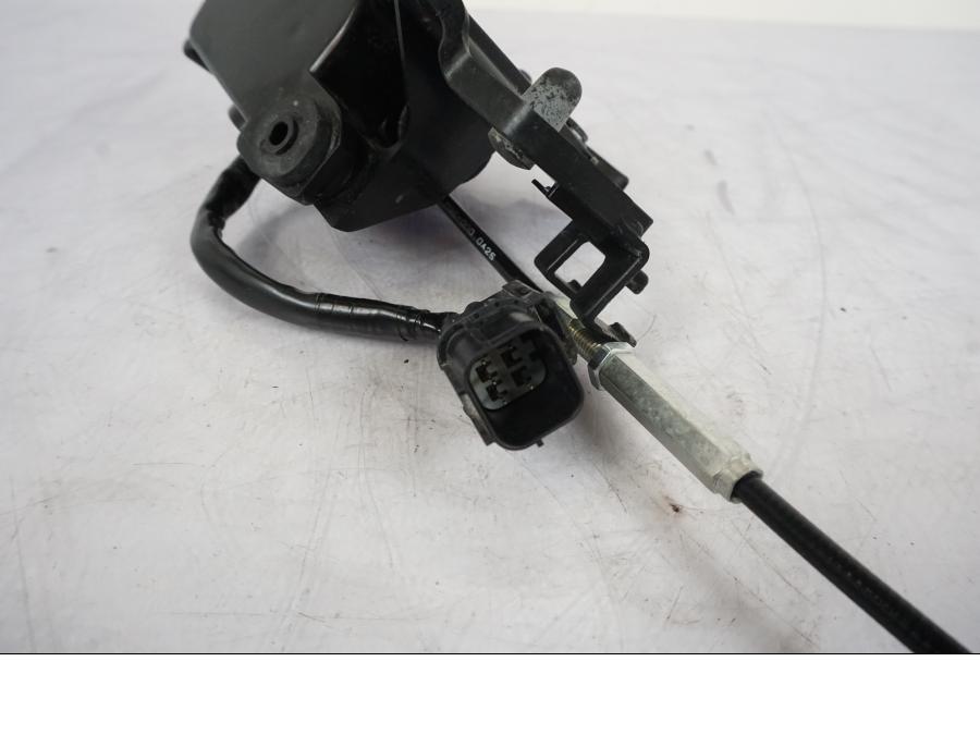 Extrabild1 på Avgasspjällmotor från en Honda VFR 1200 -2010 motorcykel.