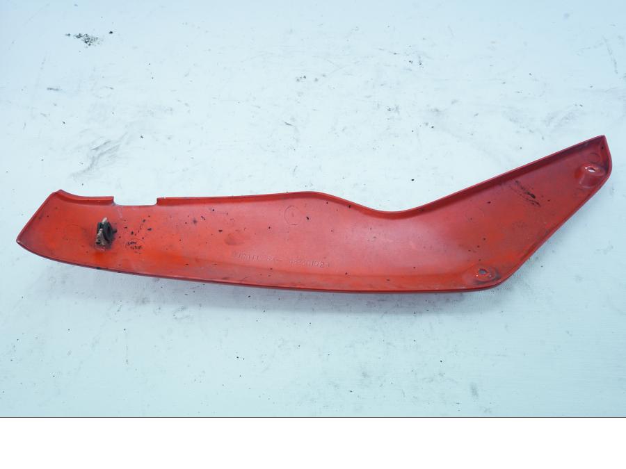 Höger sida på Bakvinge från en Ducati 750 SS -1995 motorcykel.