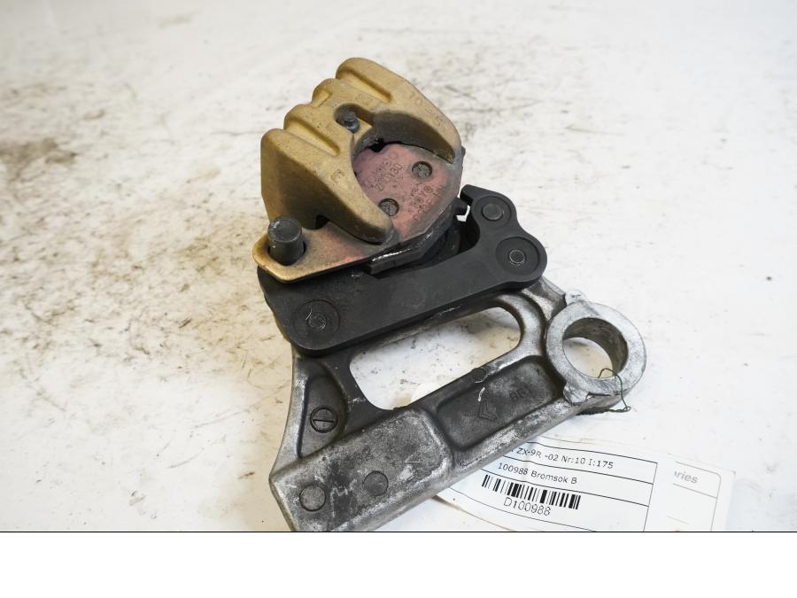 Baksidan på Bromsok från en Kawasaki ZX-9R -2002 motorcykel.