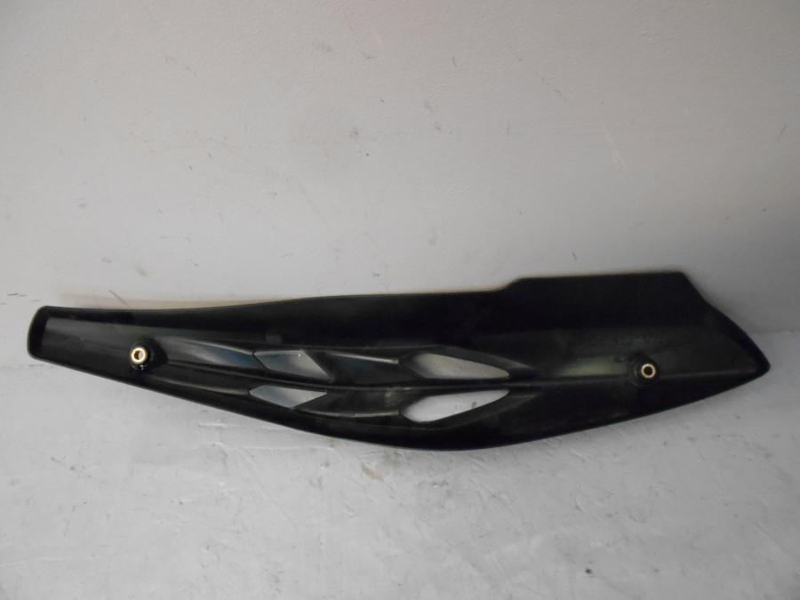 Höger sida på Värmeskydd från en Yamaha YS 125 -2017 motorcykel.