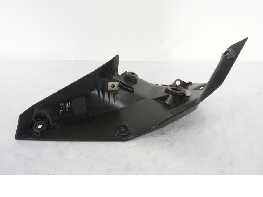 Extrabild1 på Innerskärm från en KTM 125 Duke -2017 motorcykel.