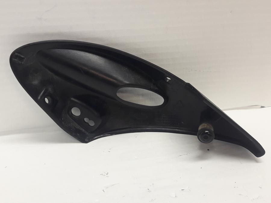 Baksidan på Blinkersfäste från en Triumph Tiger -1999 motorcykel.