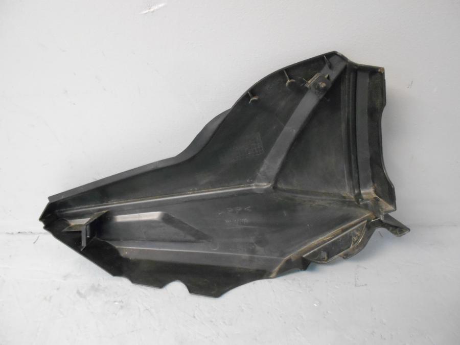 Baksidan på Sidopanel från en Yamaha YS 125 -2017 motorcykel.