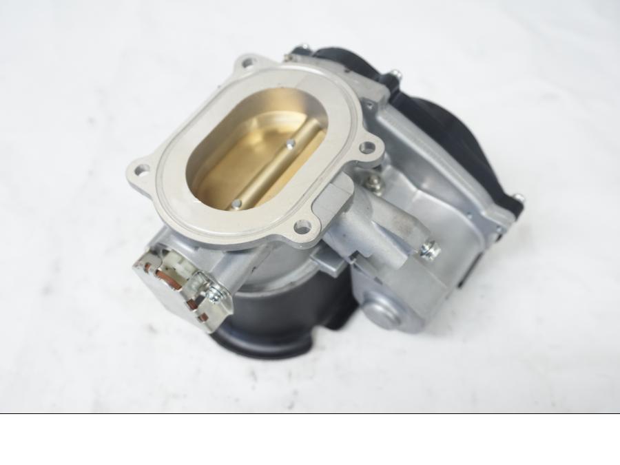 Snett uppifrån på Spjällhus från en Ducati 899 Panigale -2015 motorcykel.