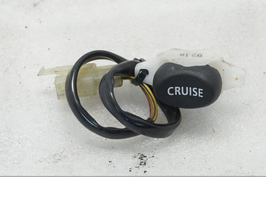 Framsidan på Tryckknappsreglage från en Yamaha XVZ 13TD -1999 motorcykel.