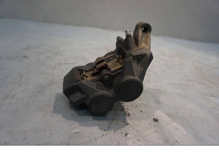 Baksidan på Bromsok från en Yamaha XT 1200 Z -2011 motorcykel.