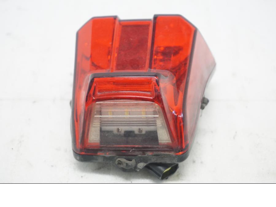 Höger sida på Baklampa från en Triumph Tiger Explorer -2012 motorcykel.